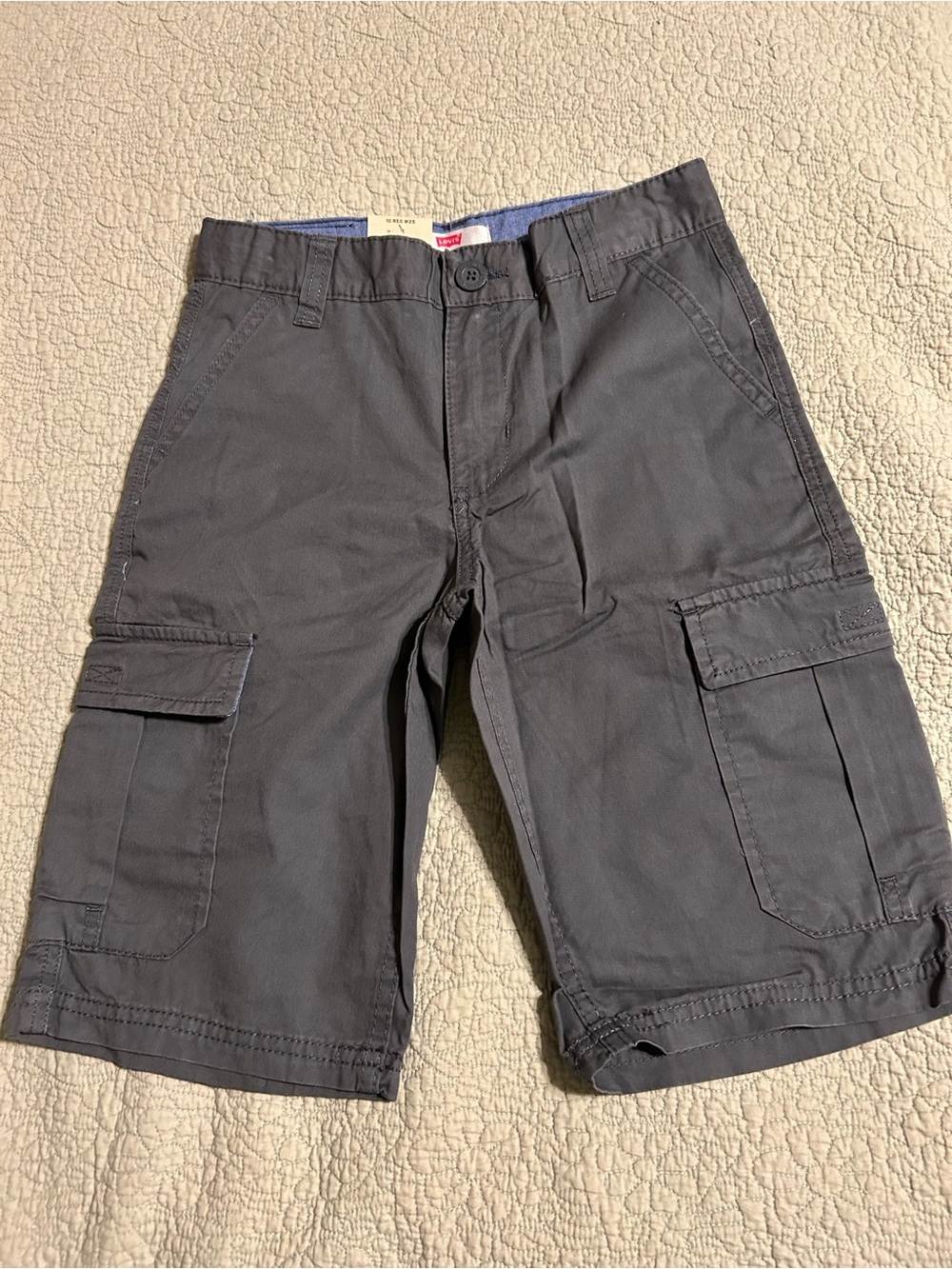 Levi’s  Boys Cargo Shorts in Charcoal Gray